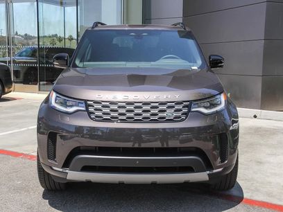 New 2025 Land Rover Discovery S