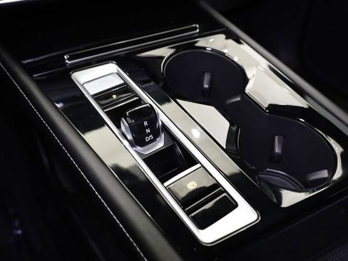 Used 2024 Volkswagen Atlas Cross Sport SEL R-Line image 24