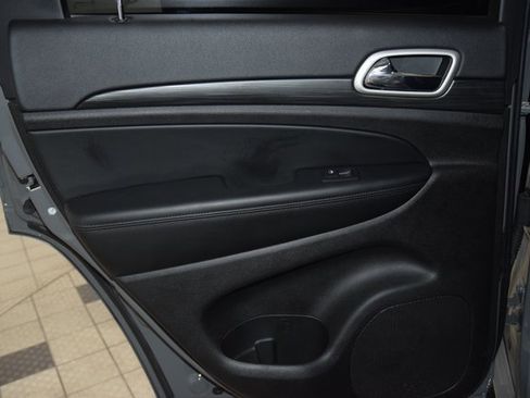 Used 2020 Jeep Grand Cherokee Altitude image 42