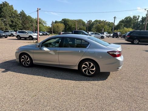 Used 2017 Honda Accord EX-L image 27