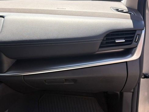 Certified 2023 Nissan Rogue SV image 32