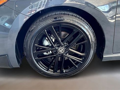 Used 2025 Toyota Camry SE image 28