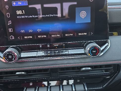 Certified 2023 Chevrolet Colorado Z71 w/ Advanced Trailering Package AWD/4WD image 13