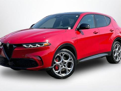 Used 2024 Alfa Romeo Tonale Veloce w/ Active Assist Package image 3