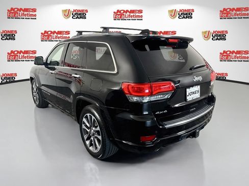 Used 2018 Jeep Grand Cherokee Overland AWD/4WD image 2