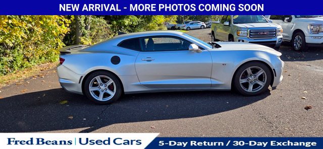 Used 2019 Chevrolet Camaro LT RWD image 13