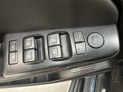 Used 2019 GMC Yukon XL SLT w/ HD Trailering Package image 13