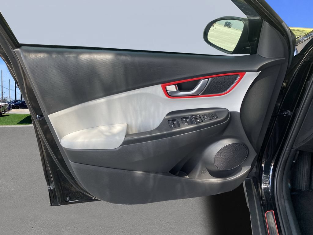 Certified 2022 Hyundai Kona SEL w/ Convenience Package FWD image 17