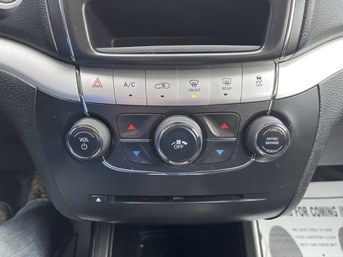 Used 2015 Dodge Journey SXT w/ Flexible Seating Group image 27