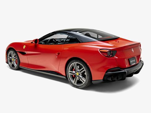 Used 2023 Ferrari Portofino M RWD image 16