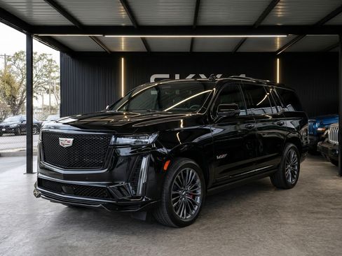 Used 2023 Cadillac Escalade ESV V AWD/4WD image 1