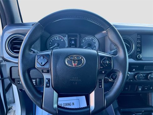 Used 2023 Toyota Tacoma TRD Off-Road image 11