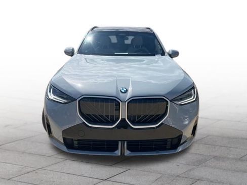 Used 2025 BMW X3 xDrive30i w/ Premium Package image 2