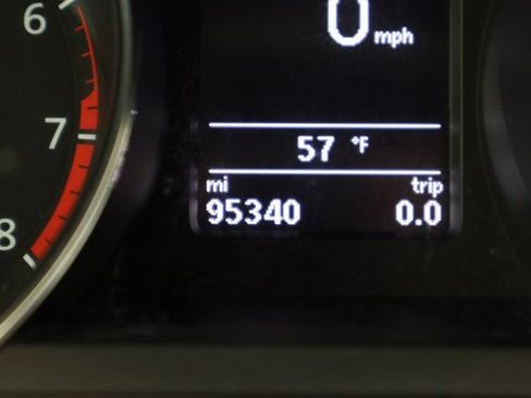 Used 2017 Volkswagen Jetta SE FWD image 16