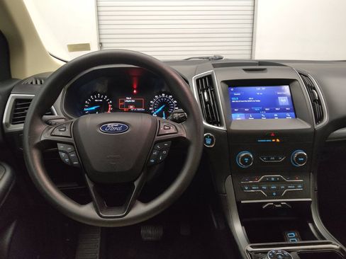 Used 2020 Ford Edge SE FWD image 22