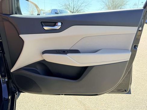 Used 2022 Hyundai Accent SE image 10