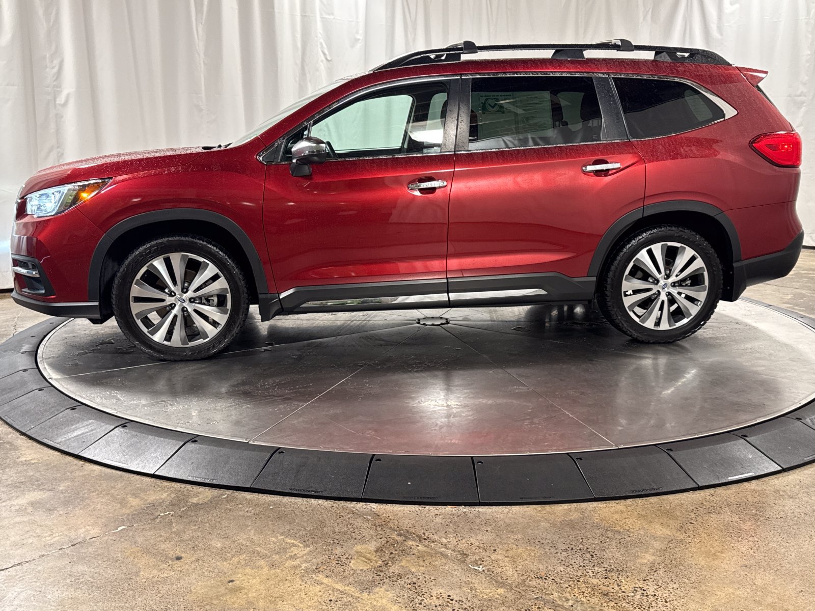 Used 2019 Subaru Ascent Touring AWD/4WD image 8