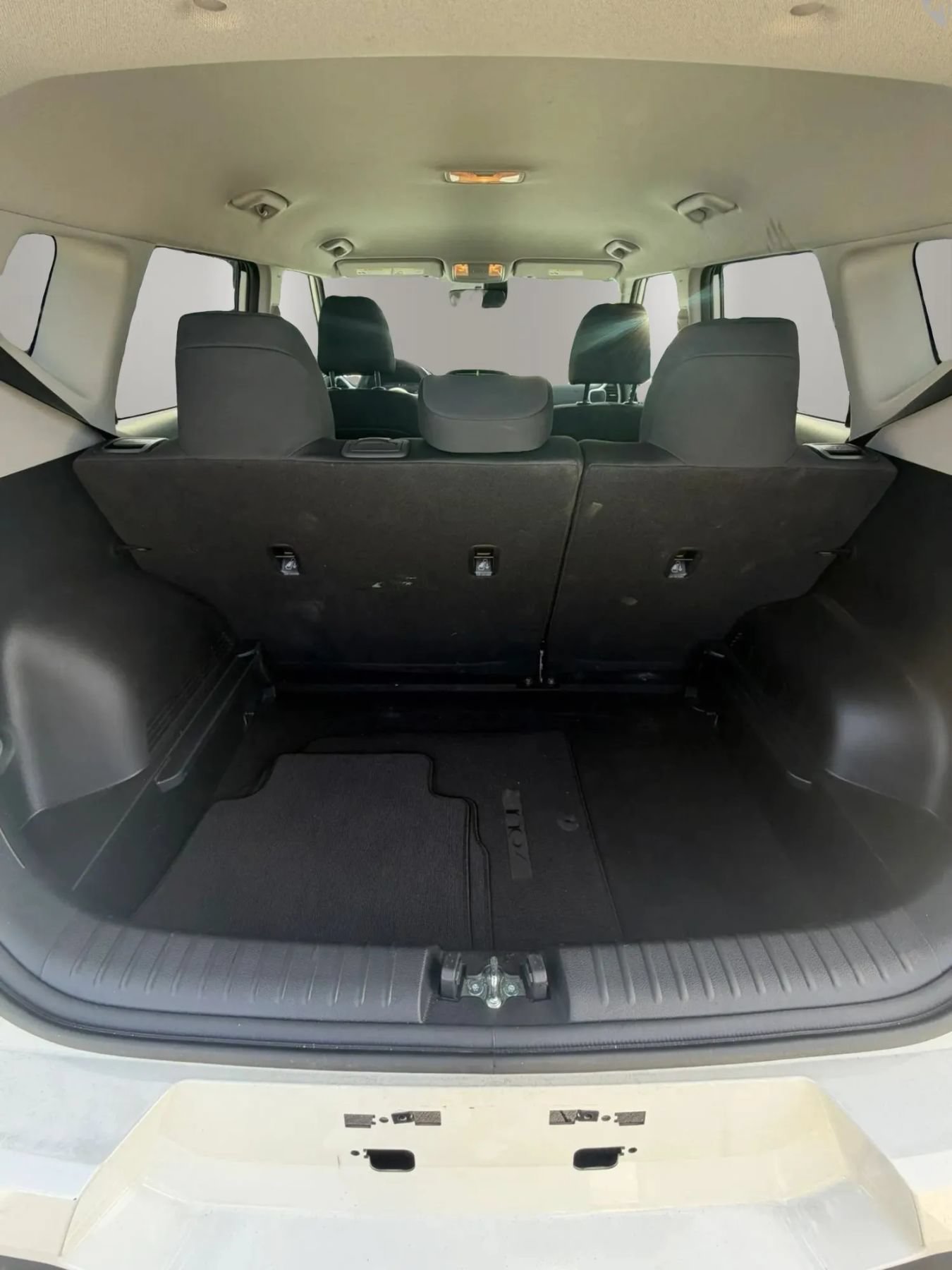 Used 2025 Kia Soul LX w/ LX Technology Package FWD image 7