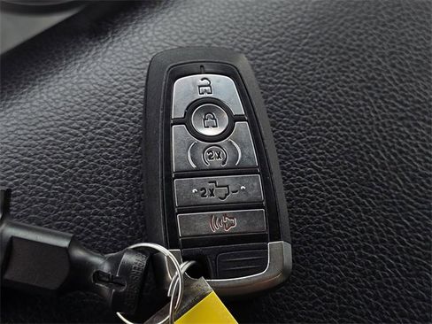 Used 2018 Ford F250 Lariat w/ Lariat Ultimate Package image 34