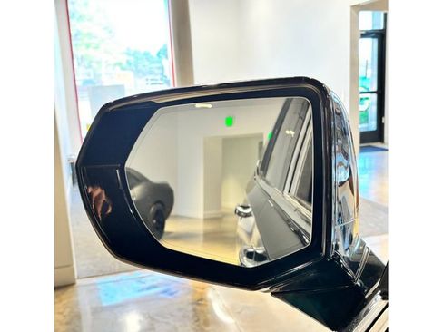 Used 2021 Cadillac Escalade Luxury image 33