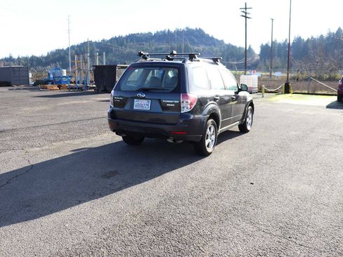 Used 2011 Subaru Forester 2.5X image 5