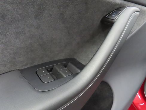 Used 2024 Tesla Model Y Long Range image 48