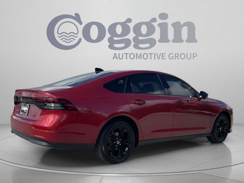 Used 2025 Honda Accord SE image 6