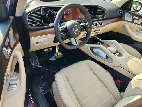 New 2026 Mercedes-Benz GLS 580 4MATIC image 16