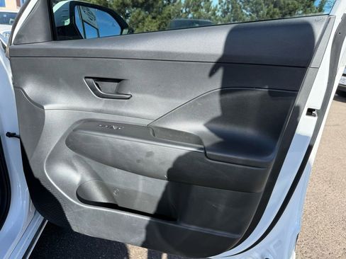 Used 2024 Hyundai Kona SEL image 25