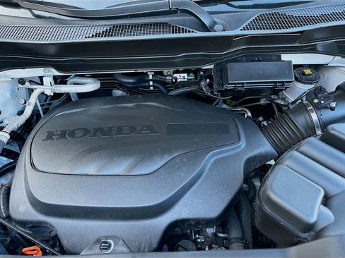 Used 2025 Honda Passport EX-L image 34