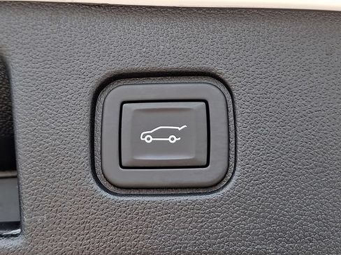 Used 2024 Chevrolet Blazer EV LT AWD/4WD image 28