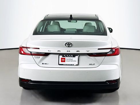 Used 2025 Toyota Camry XLE image 6