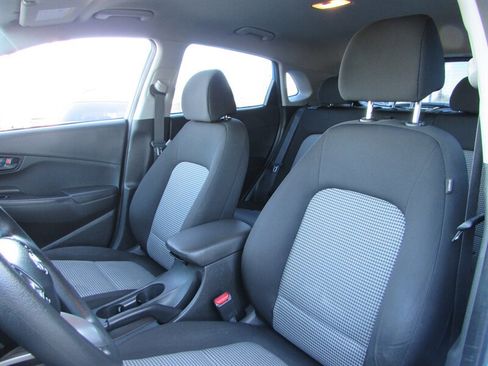 Used 2019 Hyundai Kona SE AWD/4WD image 12