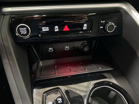 Used 2025 Audi Q5 Premium Plus image 19