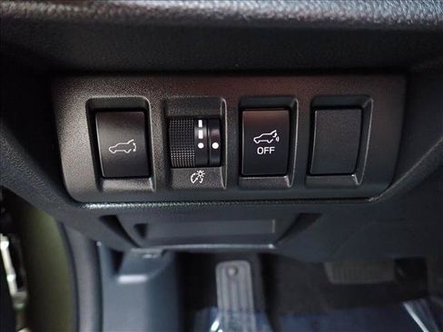 Certified 2025 Subaru Outback Limited AWD/4WD image 19