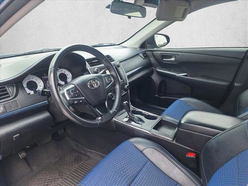 Used 2016 Toyota Camry SE FWD image 9