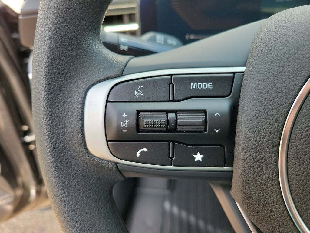 New 2026 Kia K5 LXS FWD image 21