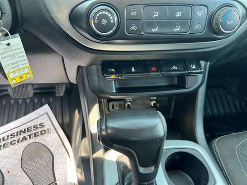 Used 2021 Chevrolet Colorado LT w/ Fleet Safety Package image 20