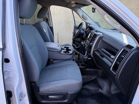 Used 2017 RAM 3500 Tradesman w/ Chrome Appearance Group AWD/4WD image 14