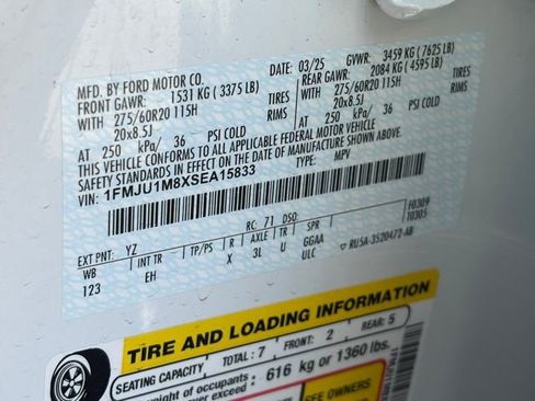 Used 2025 Ford Expedition Platinum image 29