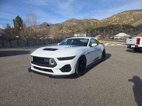 New 2026 Ford Mustang GT Premium w/ GT Performance Package RWD image 1