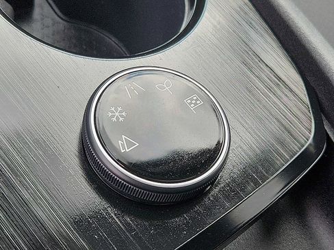 Used 2022 Nissan Rogue SV w/ SV Premium Package image 26