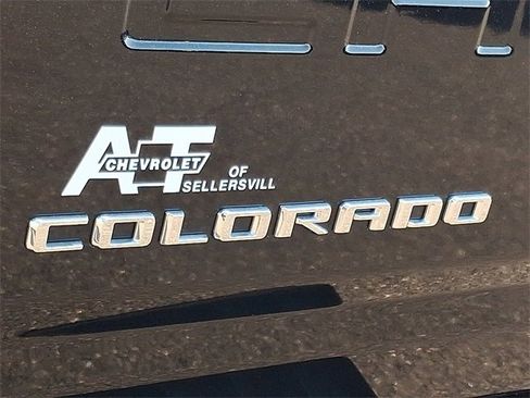 Certified 2022 Chevrolet Colorado LT w/ LT Convenience Package image 28