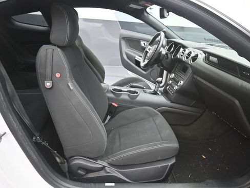 Used 2018 Ford Mustang Coupe RWD image 2