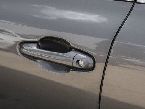 Used 2017 Toyota Highlander Limited Platinum FWD image 38