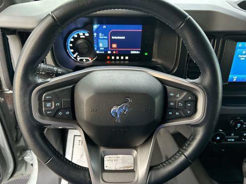 Used 2022 Ford Bronco Black Diamond w/ Sasquatch Package AWD/4WD image 25