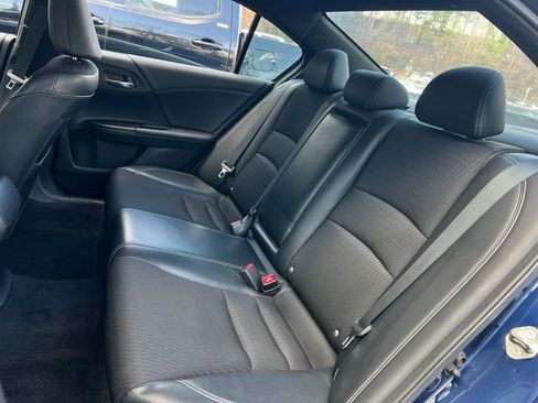 Used 2016 Honda Accord Sport image 18
