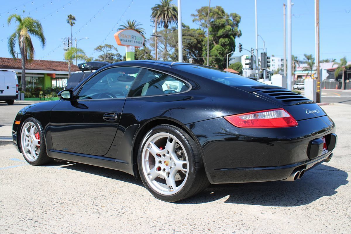 Used 2006 Porsche 911 Carrera S RWD image 3