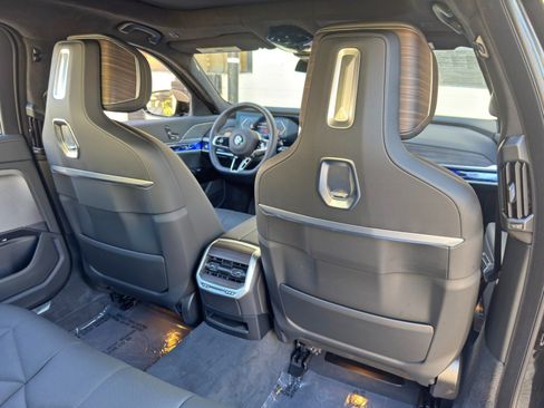 Used 2026 BMW 740i RWD image 51