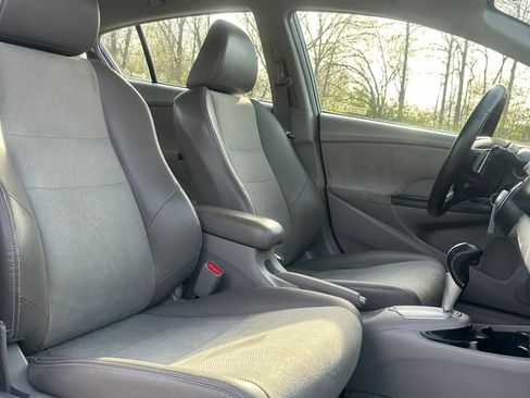 Used 2012 Honda Insight EX image 16